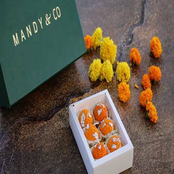Laddoo Soy Candle : Box Of 6 (250 gms)